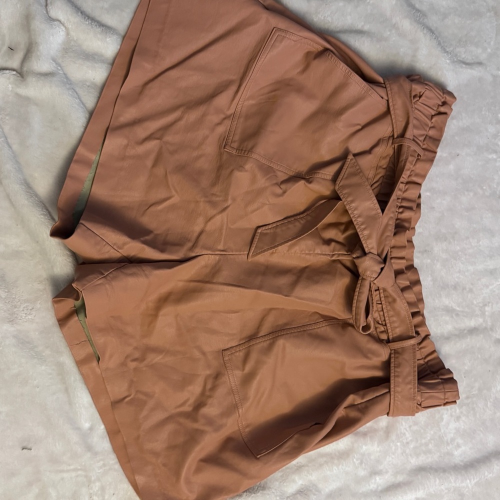 Eloquii High Waist peach  Shorts with Belt